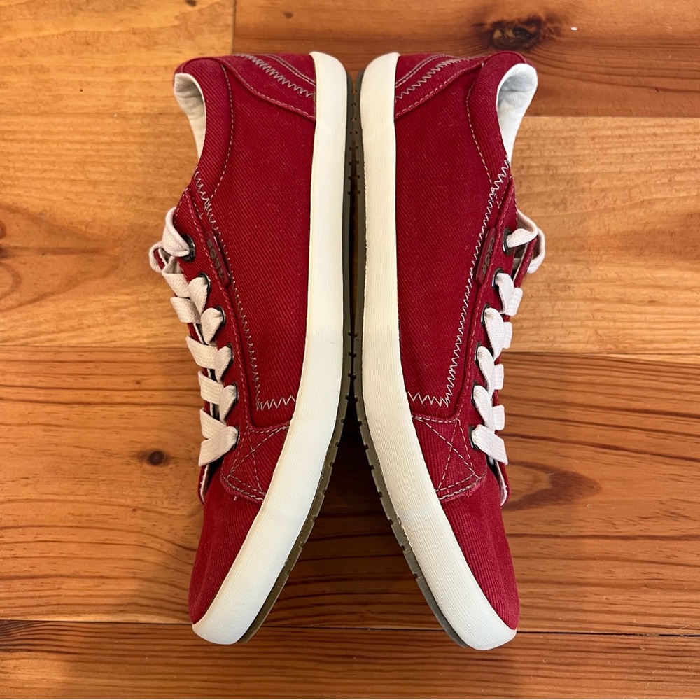 Taos Sneakers Womens 9 Red Canvas Lace Up Moc Star Walking Shoes Comfort Casual - Picture 11 of 15